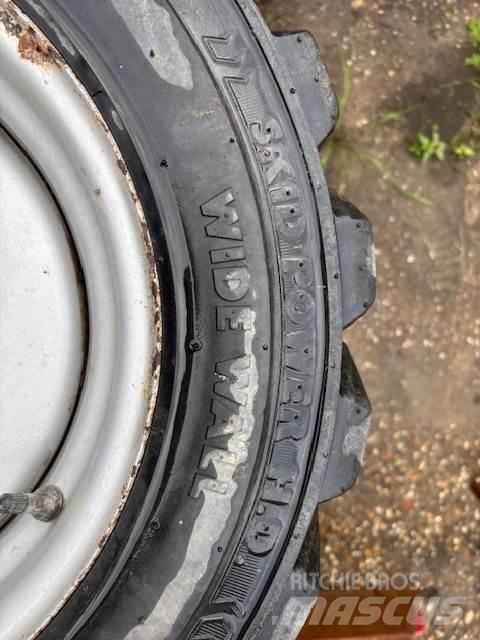 Set BKT 27x8.50-15 Pneus, roues et jantes