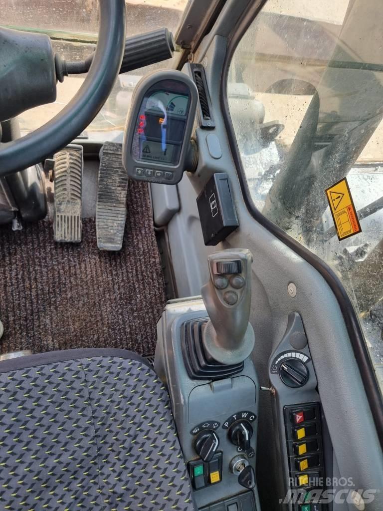 Volvo EW 160 B Pelle sur pneus
