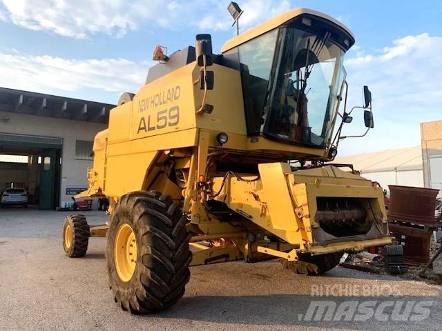 New Holland AL 59 Moissonneuse batteuse