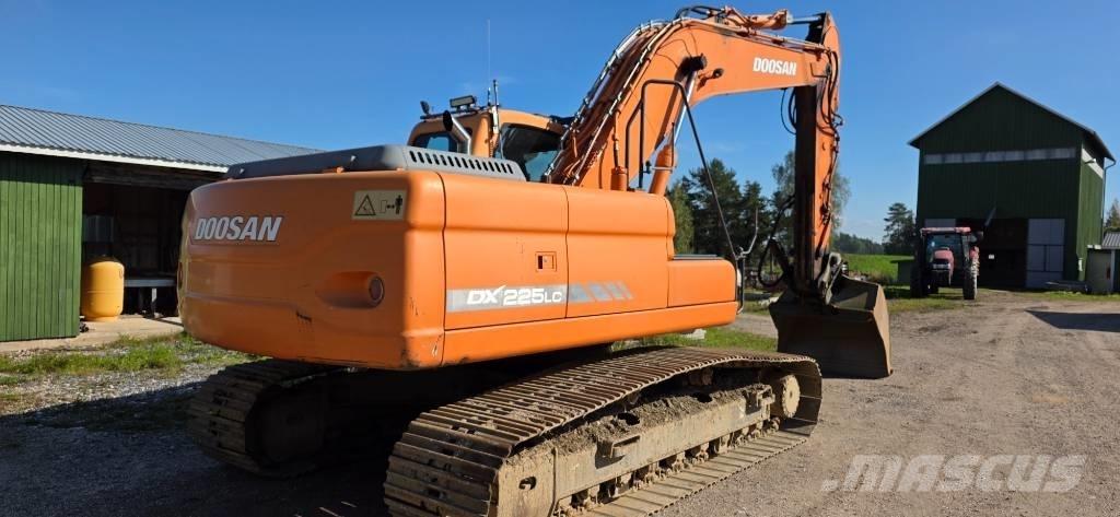 Doosan DX 225 LC Pelle sur chenilles