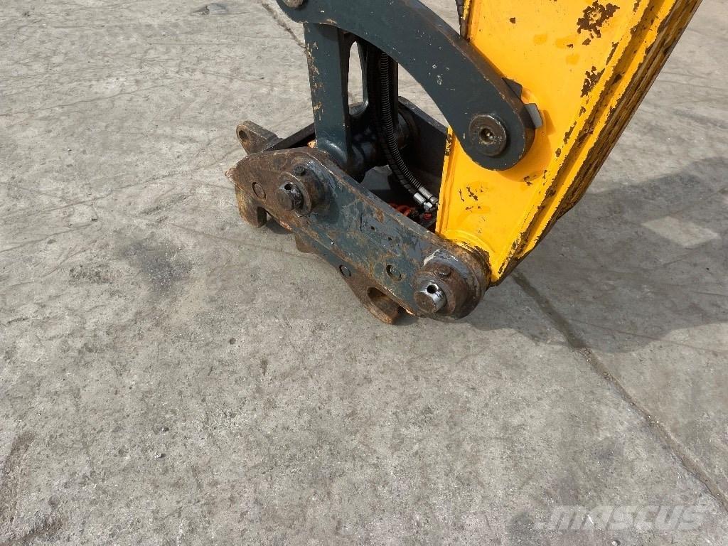 Hyundai 140W-9A Pelle sur pneus