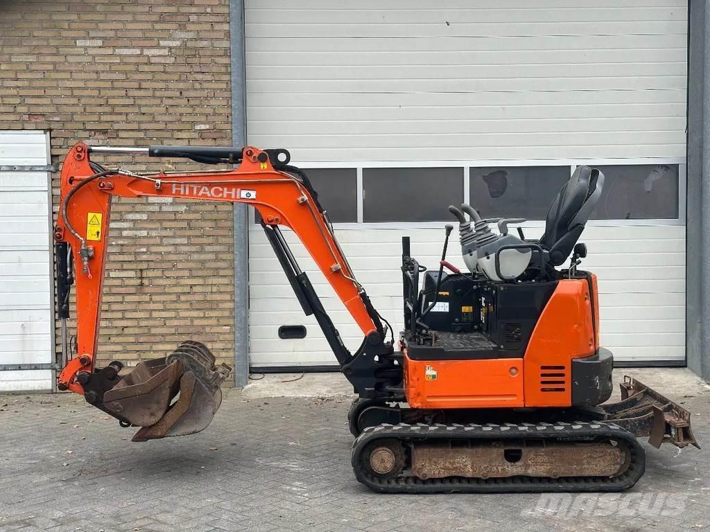 Hitachi ZX19U-6 YR Mini pelle < 7t