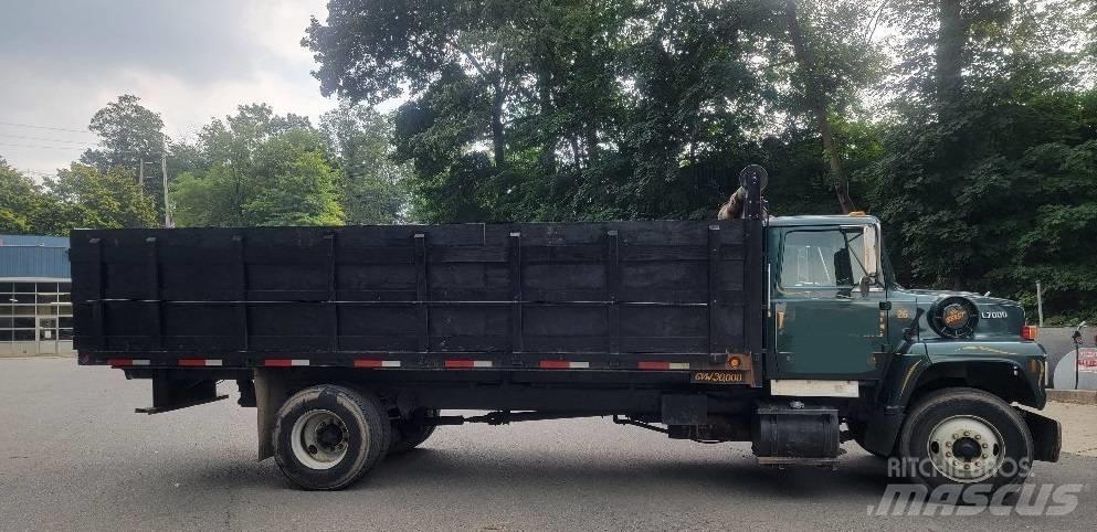 Ford L 7000 Camion benne