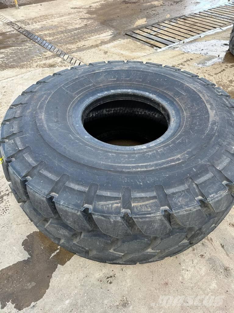 Bridgestone 26.5R25 Pneus, roues et jantes