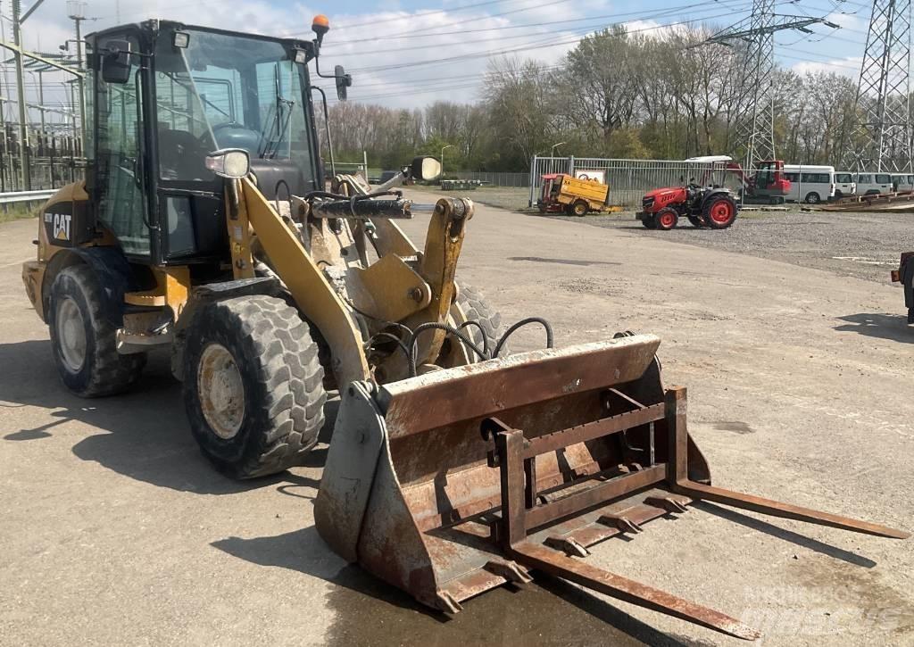 CAT 907 H Chargeuse sur pneus