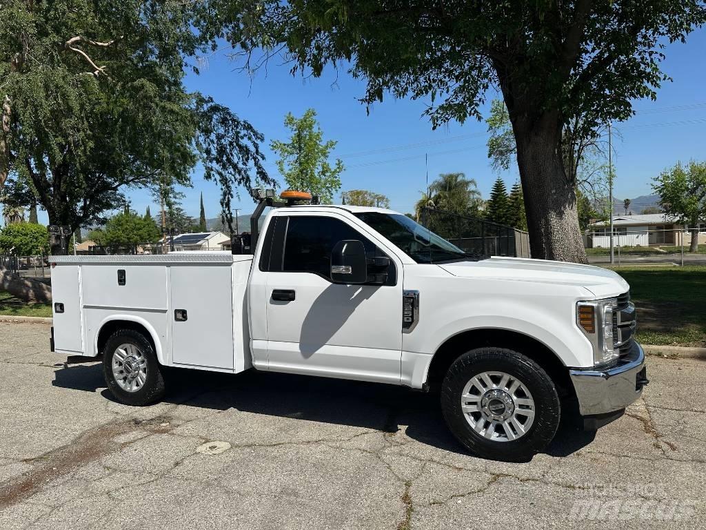 Ford F250 Utilitaire benne