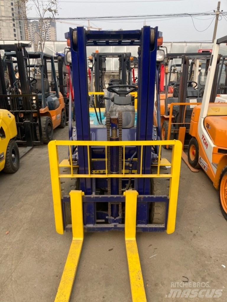 Komatsu FD25 Chariots diesel