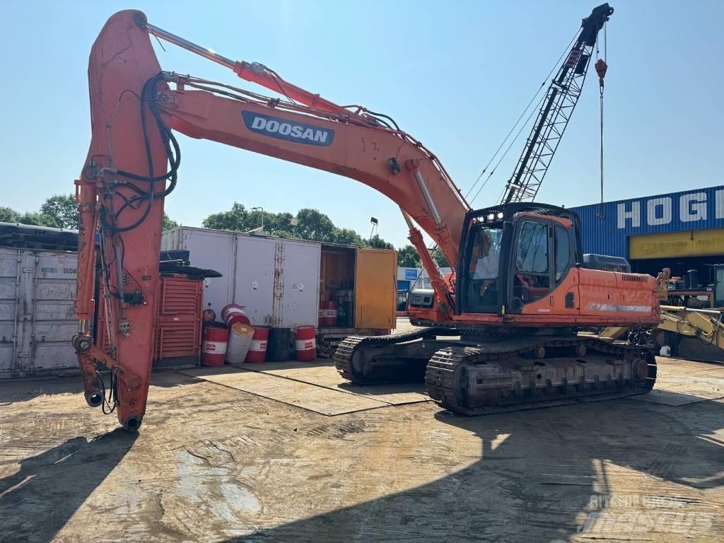 Doosan DX 380 LC Pelle sur chenilles