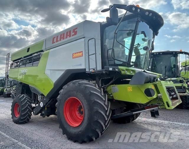 CLAAS LEXION 7400 Moissonneuse batteuse