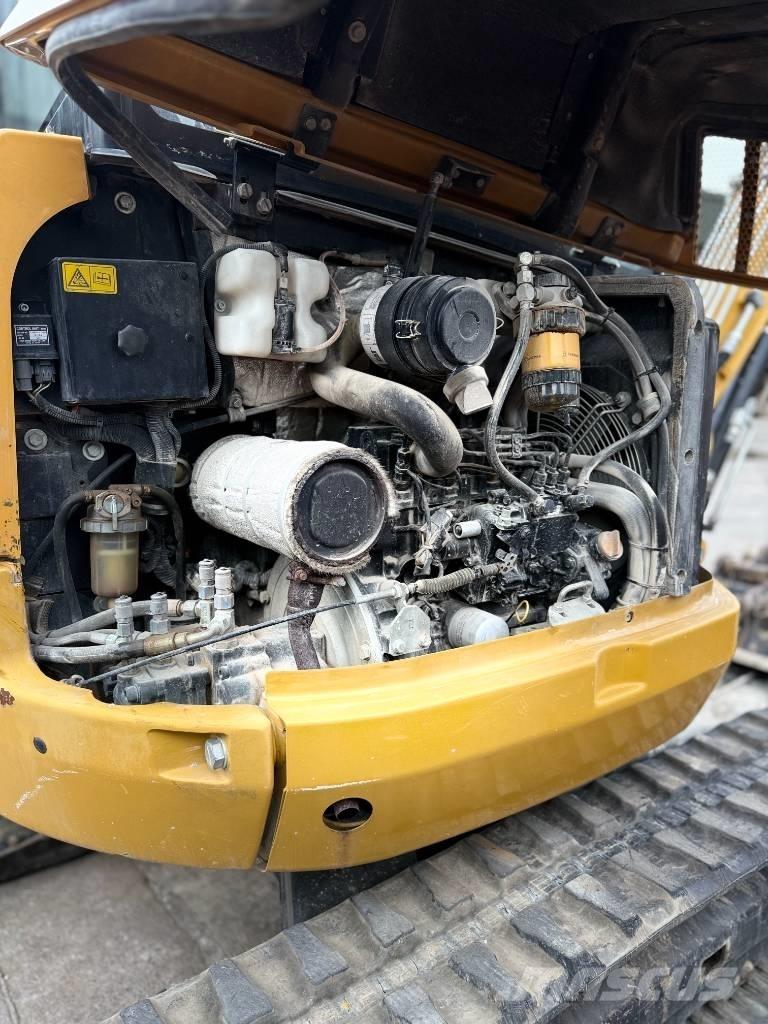 CAT 302.7 D CR Mini pelle < 7t