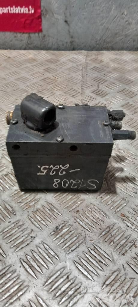 Scania 94 D.    1422640 Hydraulique