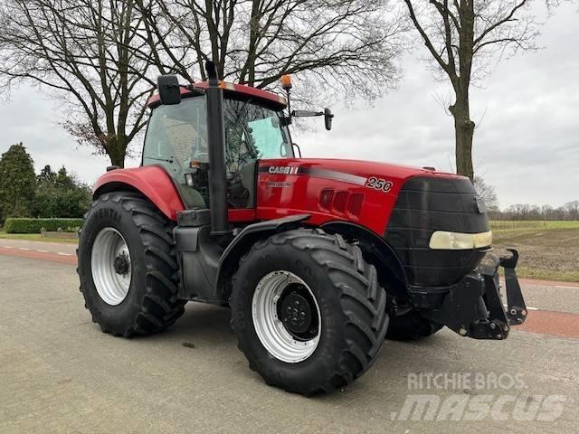 Case IH Magnum 250 Tracteur