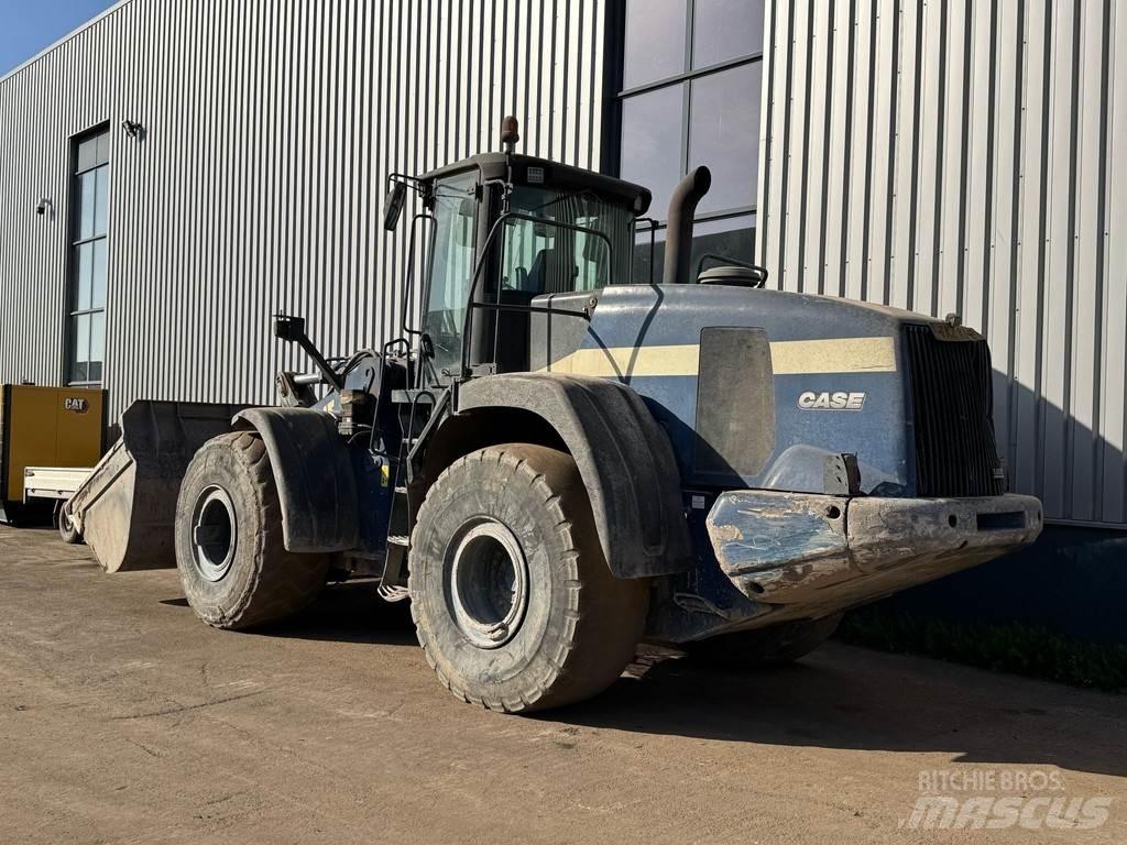 CASE 921E Chargeuse sur pneus