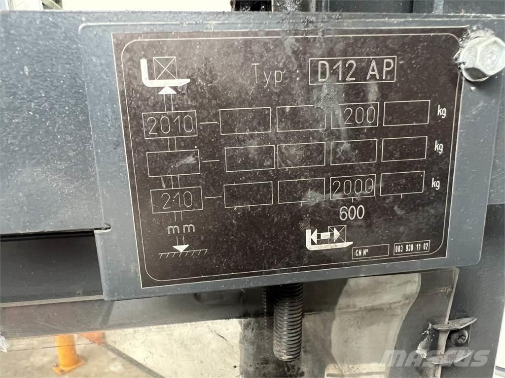 Linde D12 AP Gerbeur accompagnant