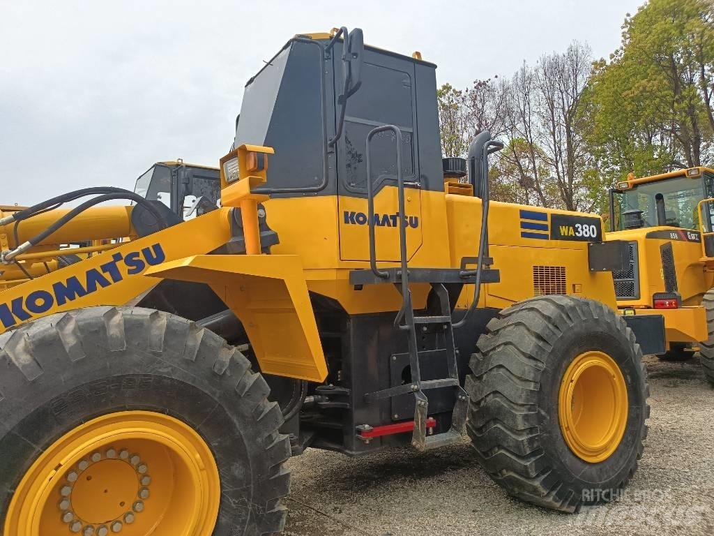 Komatsu WA 380 Chargeuse sur pneus