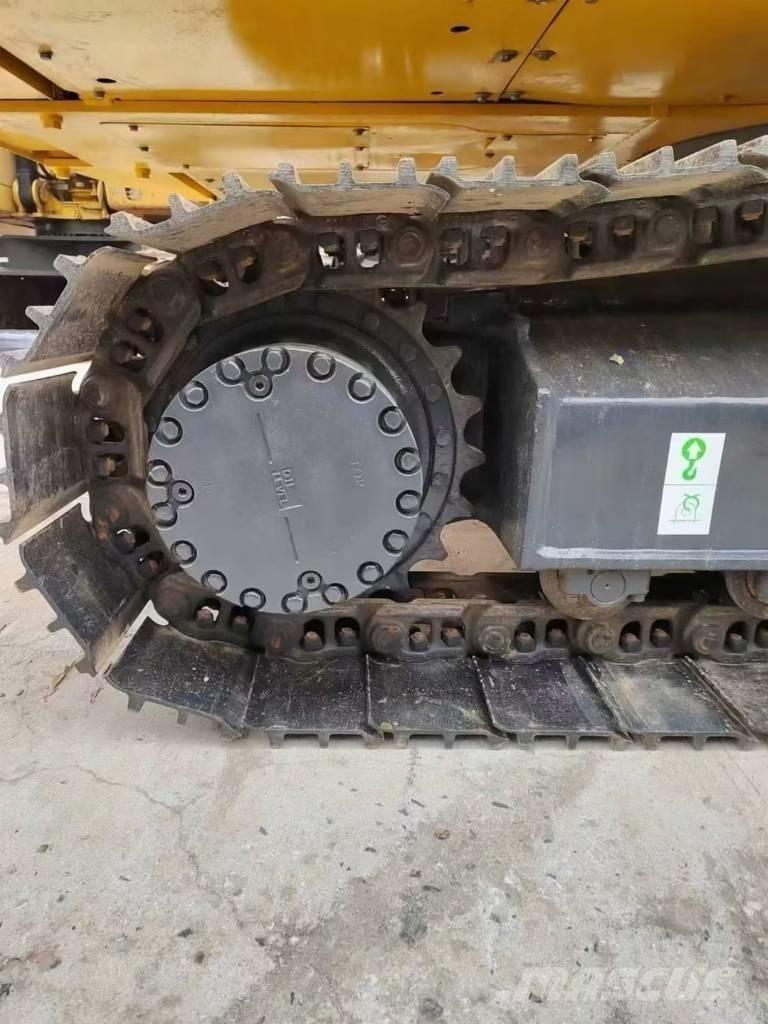 Komatsu PC 200-8 Pelle sur chenilles