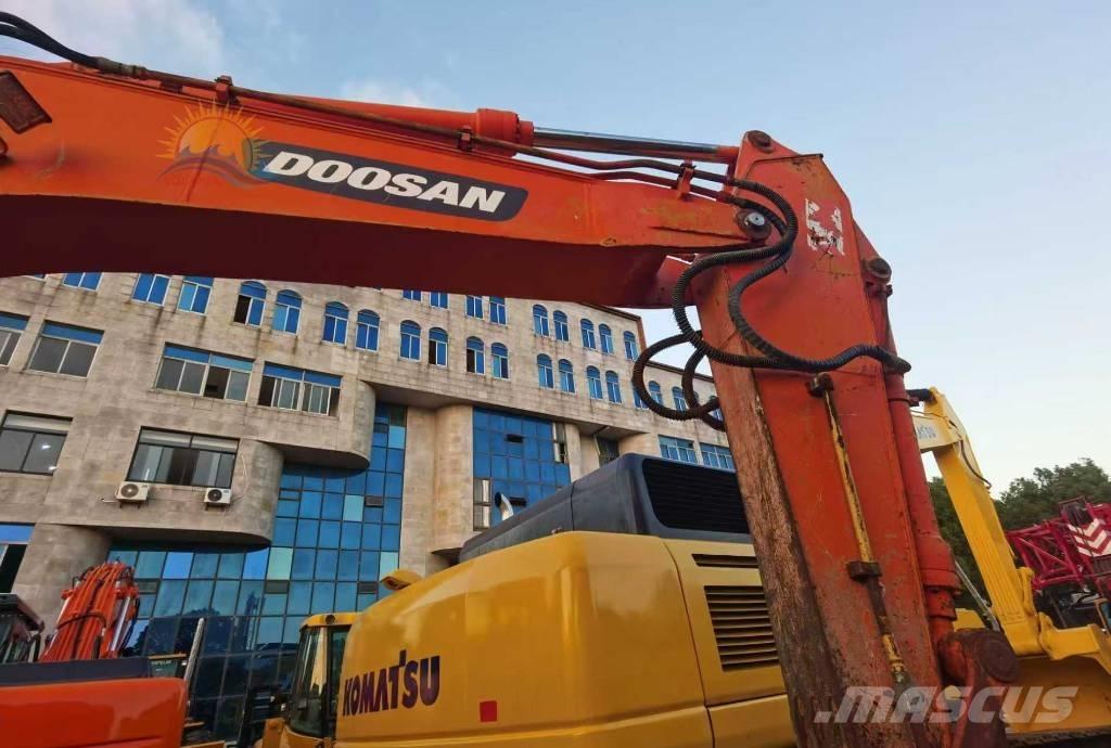 Doosan DH 150 W-7 Pelle sur pneus