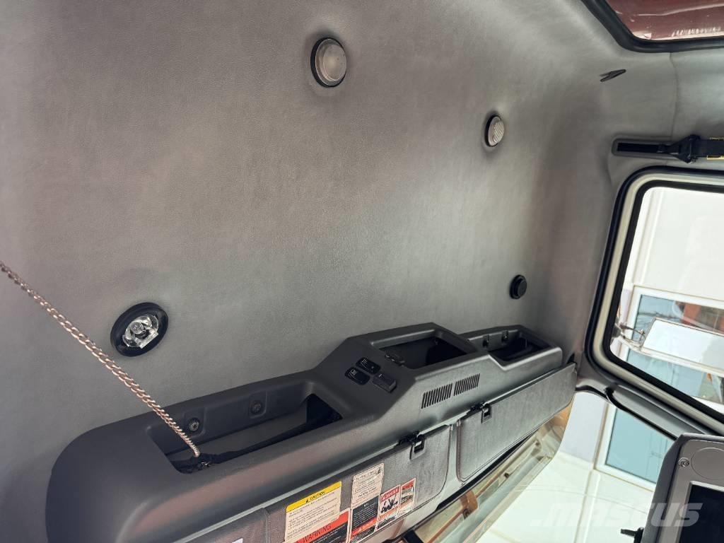 Mack GU813 Camion benne