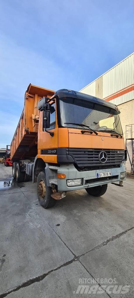 Mercedes-Benz 3340 Camion benne