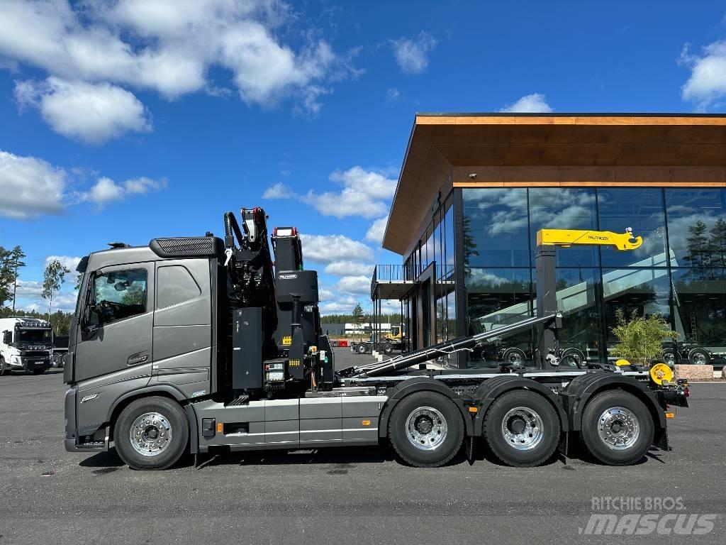 Volvo FH 500 Camion plateau ridelle avec grue