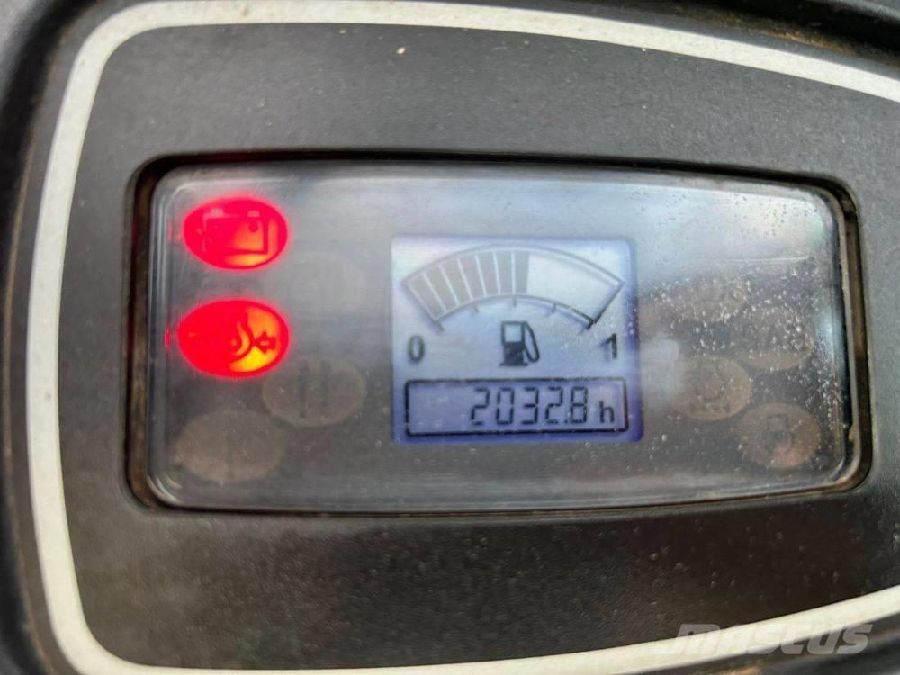 JCB 8025 ZTS Mini pelle < 7t