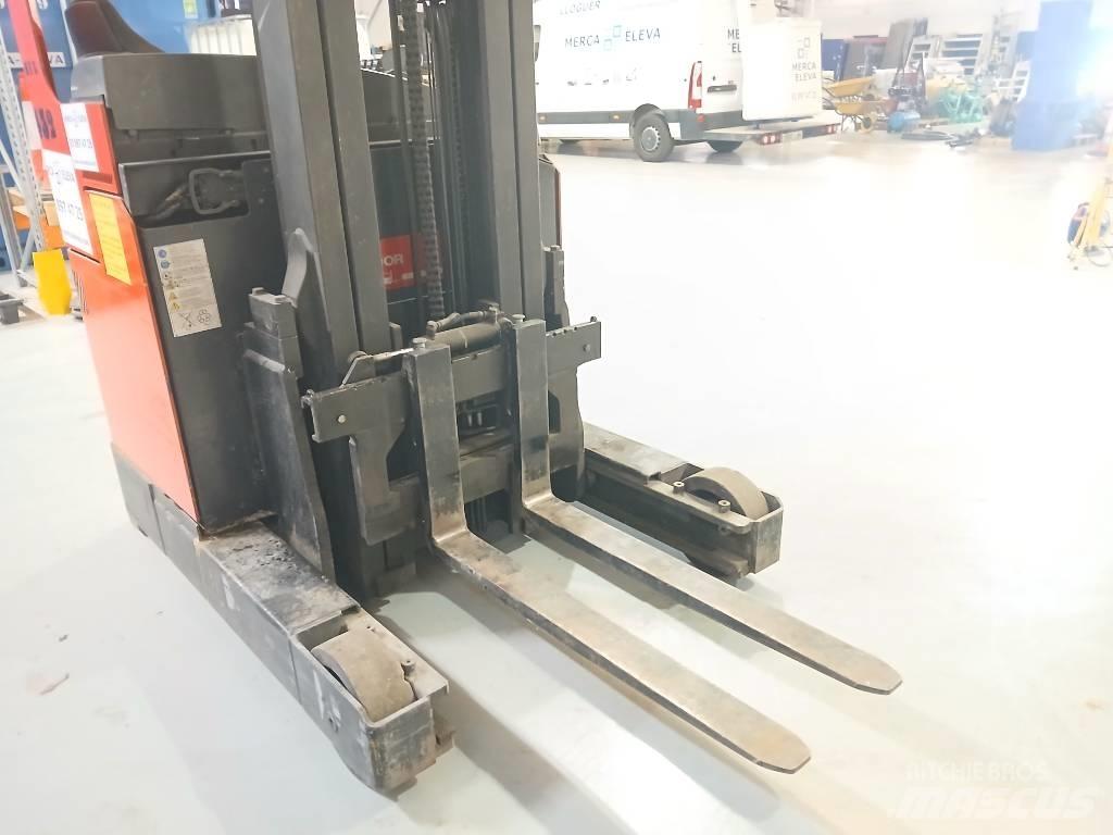 BT RR E 3 Chariot à mât rétractable