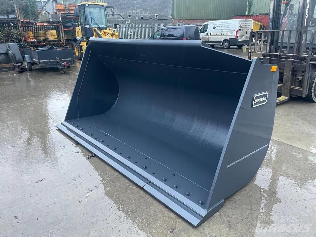 Doosan DL 320-7 Godet