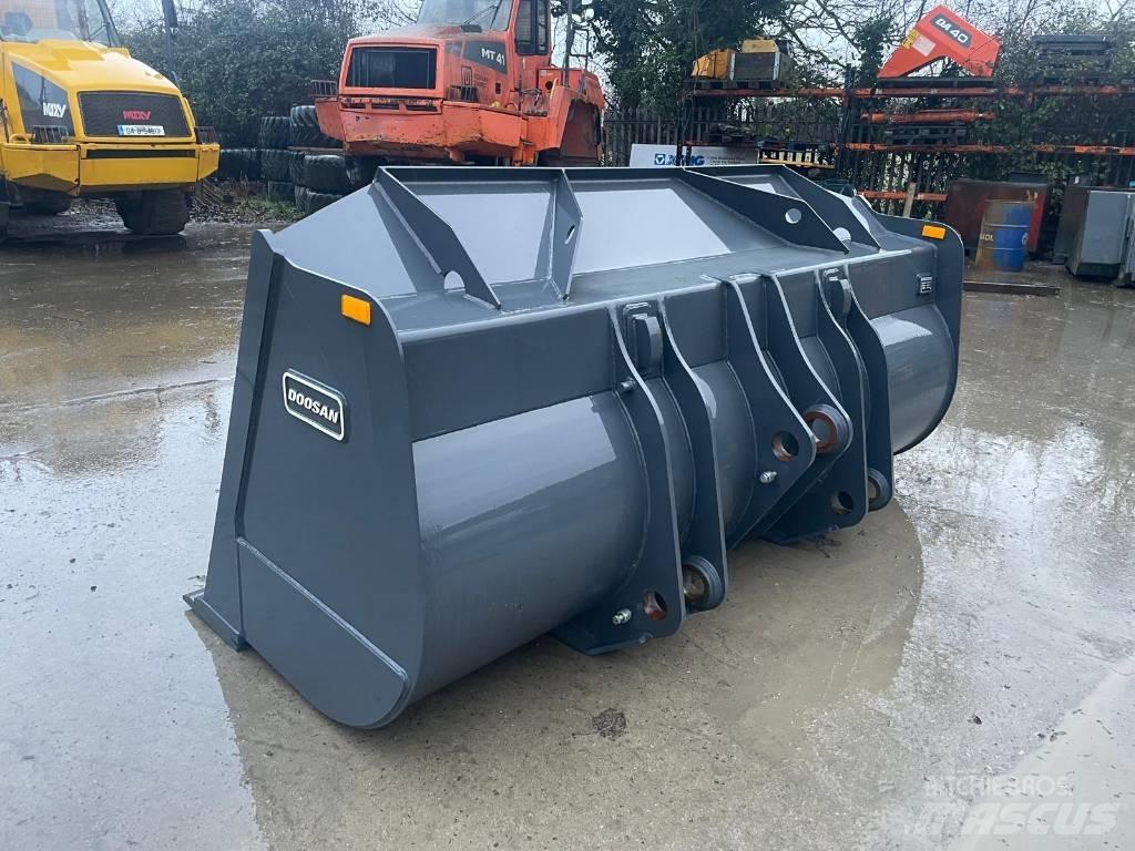 Doosan DL 320-7 Godet