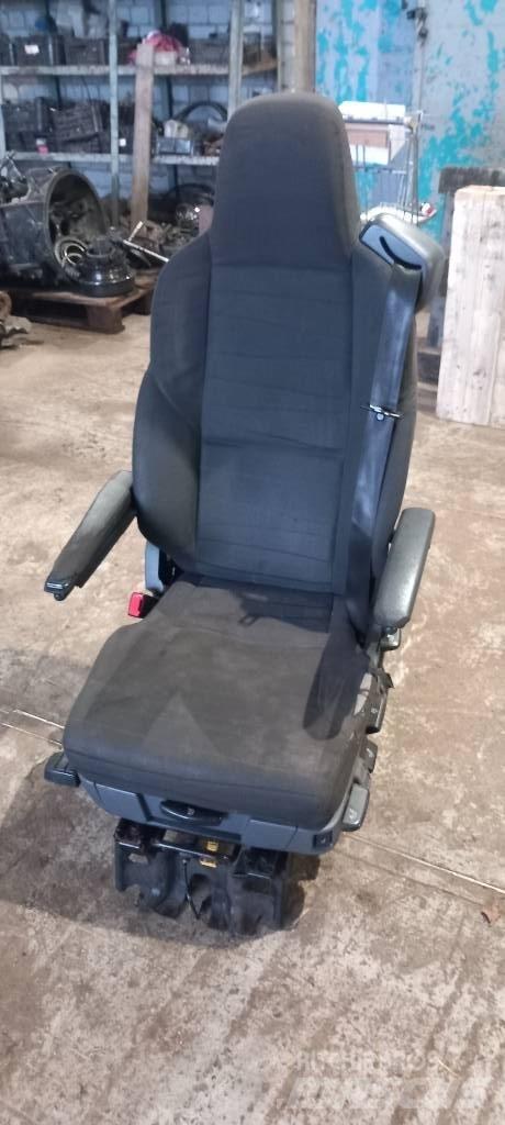 Scania R440  2627357 Cabines