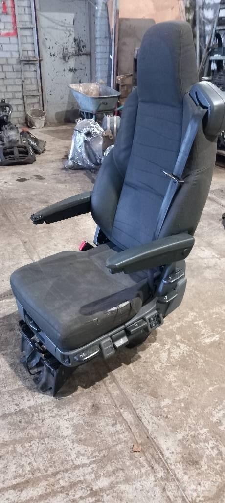 Scania R440  2627357 Cabines
