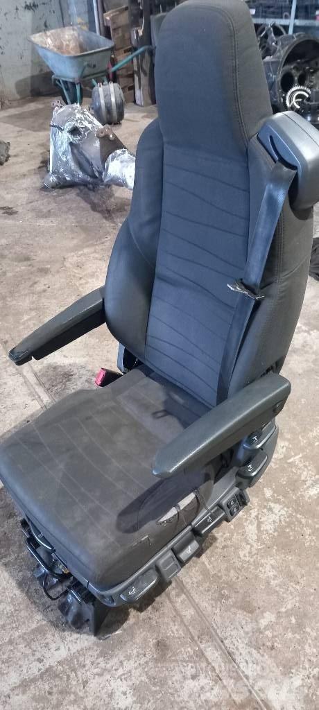 Scania R440  2627357 Cabines