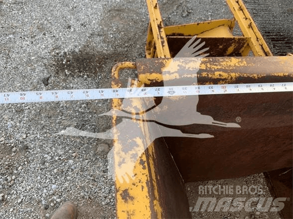 CAT 2285832 Godet