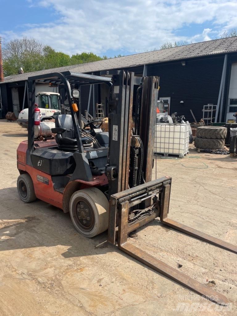 EP FG 25 Chariots GPL