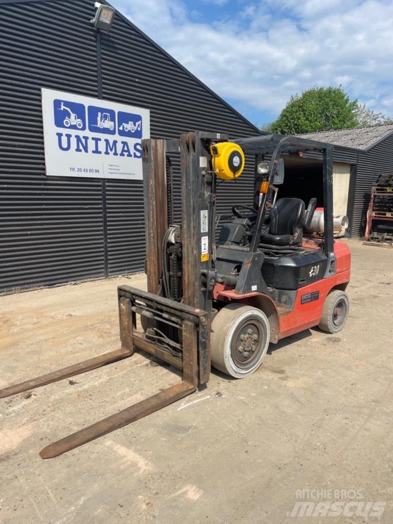 EP FG 25 Chariots GPL
