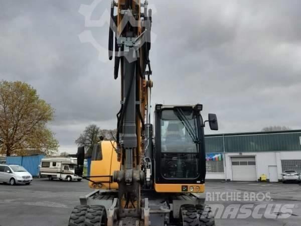 Liebherr A 920 Pelle sur pneus
