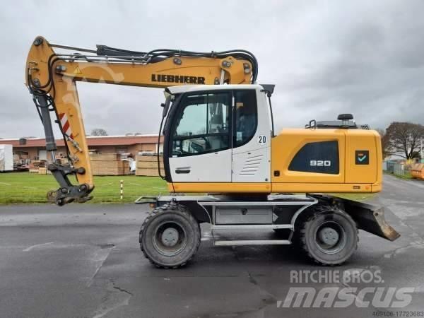 Liebherr A 920 Pelle sur pneus