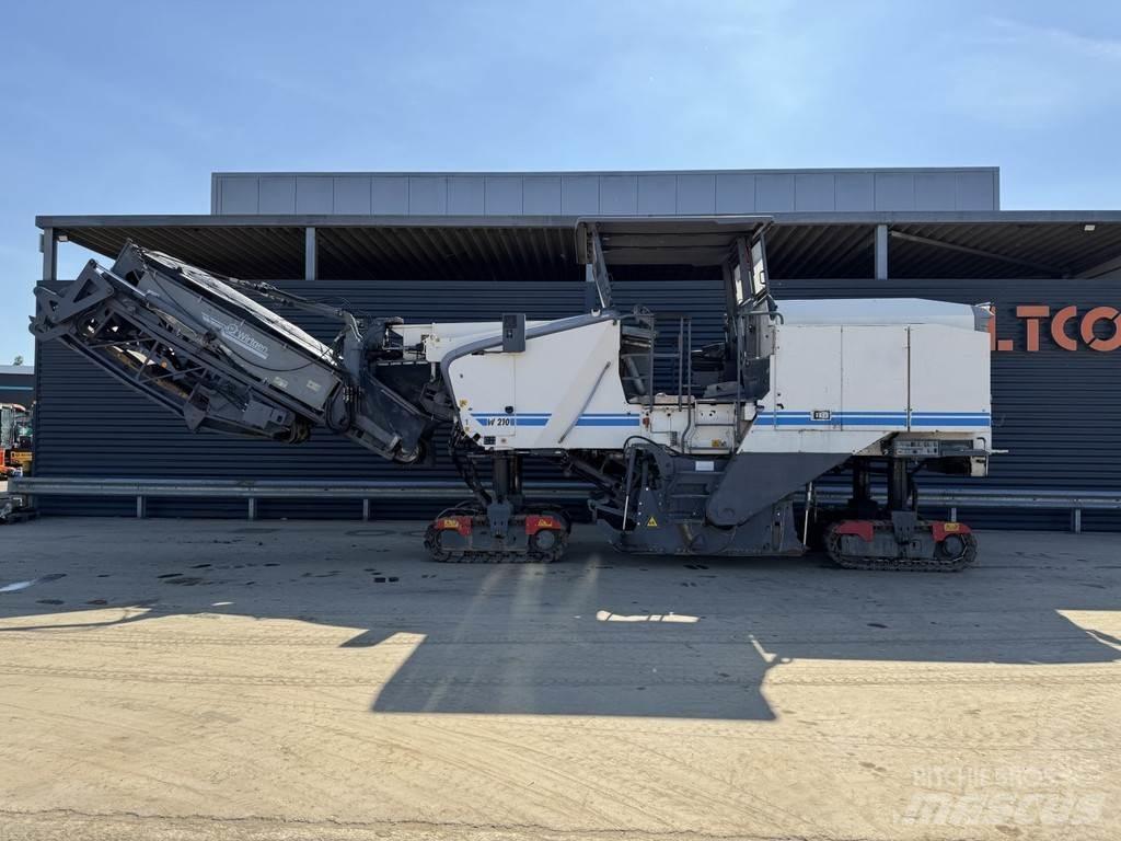 Wirtgen W 210 Fraiseuse à froid
