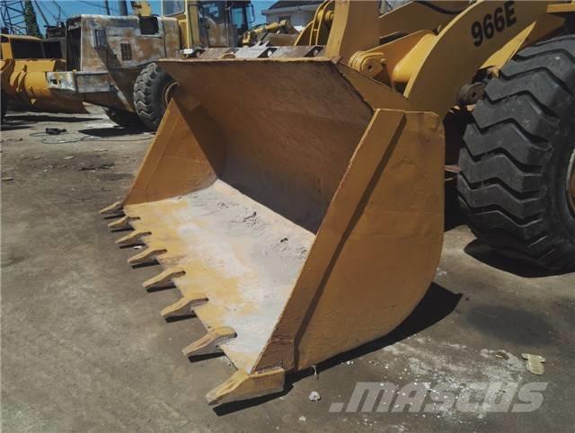 CAT 966 E Chargeuse sur pneus