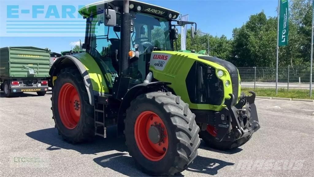 CLAAS arion 530 Tracteur