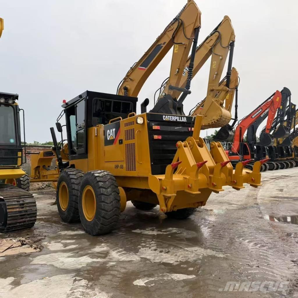 CAT 140K Niveleuse