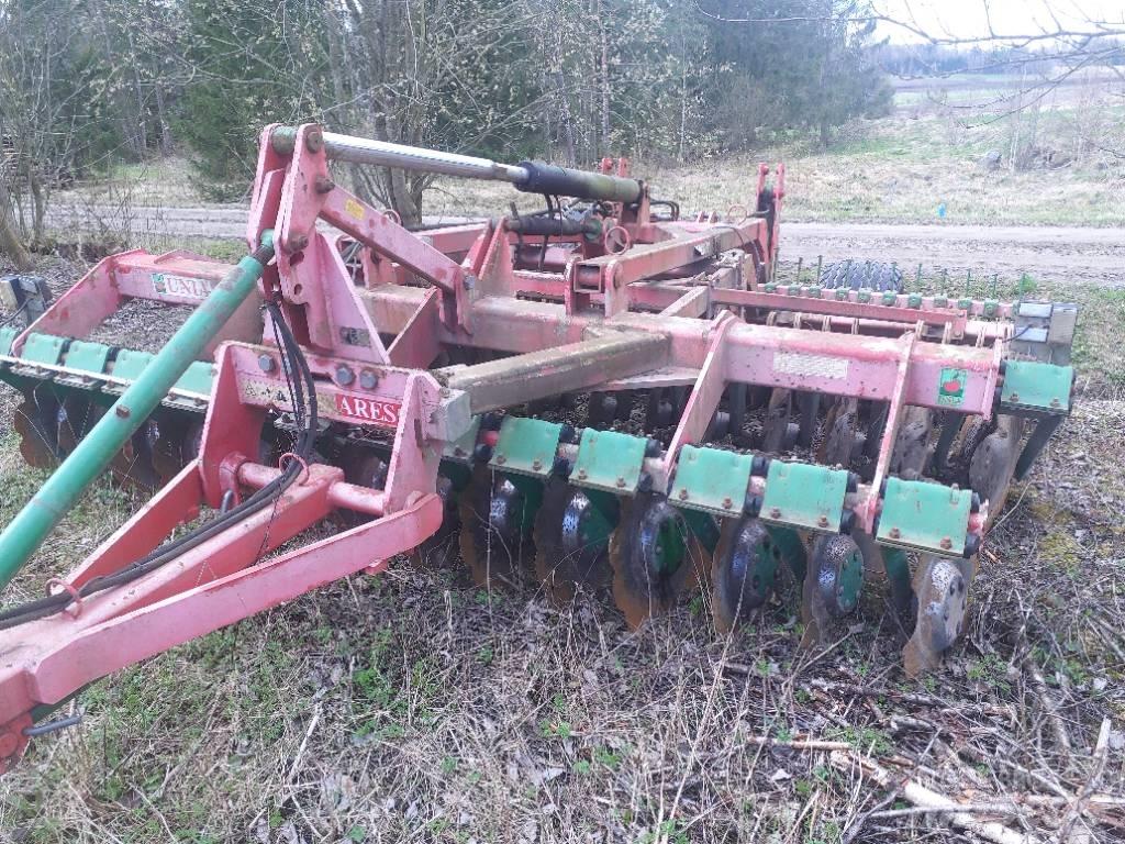 Unia Ares 40 TXXL Crover crop