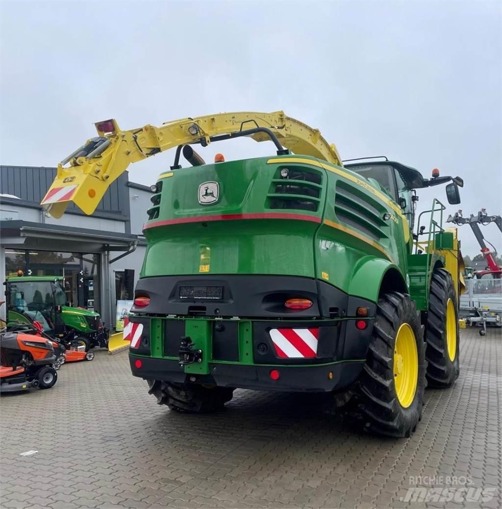John Deere 8400 i Ensileuse automotrice