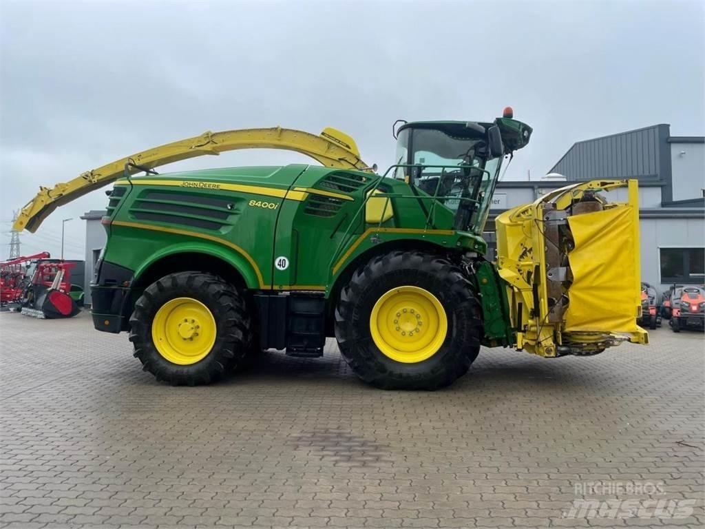 John Deere 8400 i Ensileuse automotrice