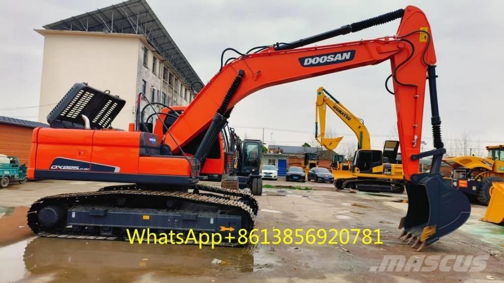 Doosan DX 225 Pelle sur chenilles