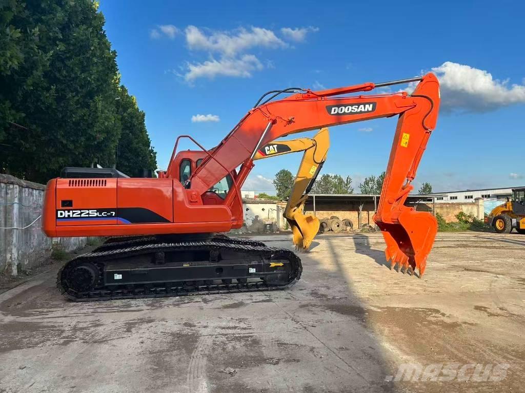 Doosan DH 225 LC-7 Pelle sur chenilles