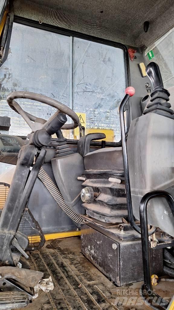 Komatsu PW 110 Pelle sur pneus