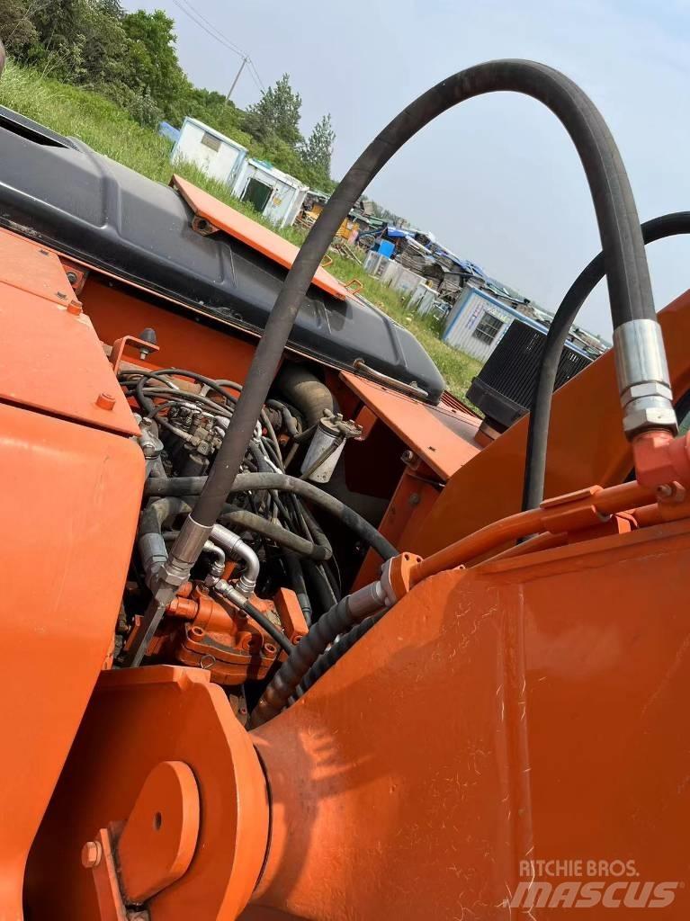 Doosan DH 300 Pelle sur chenilles