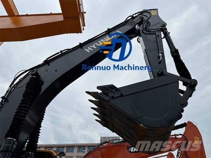 Hyundai R220LC-9S Pelle sur chenilles