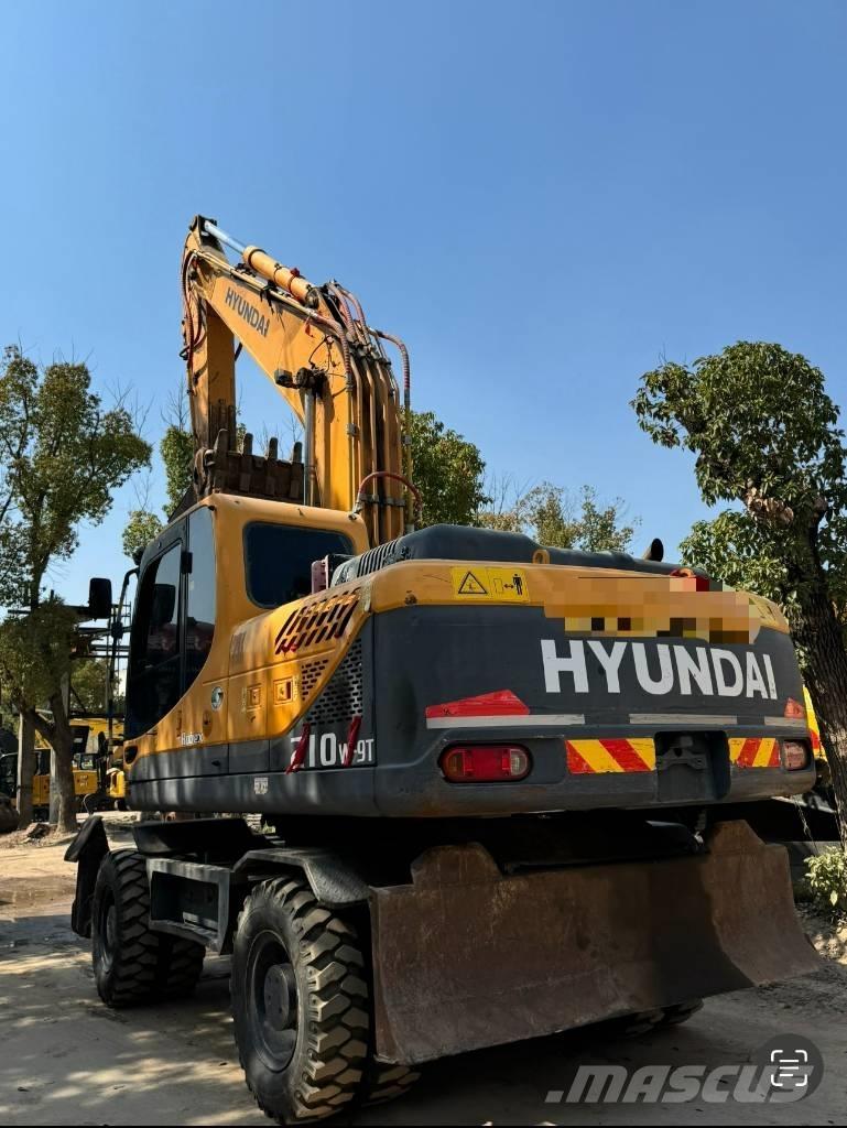 Hyundai 210W-9 Pelle sur pneus