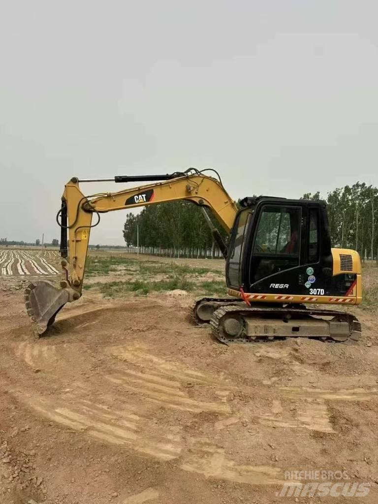 CAT 307d Pelle sur chenilles